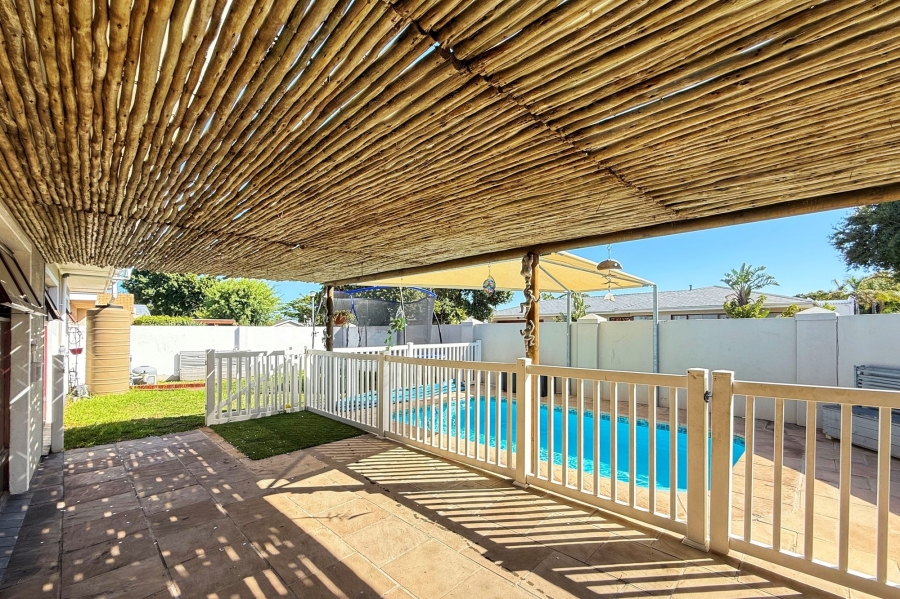 4 Bedroom Property for Sale in Monte Vista Western Cape